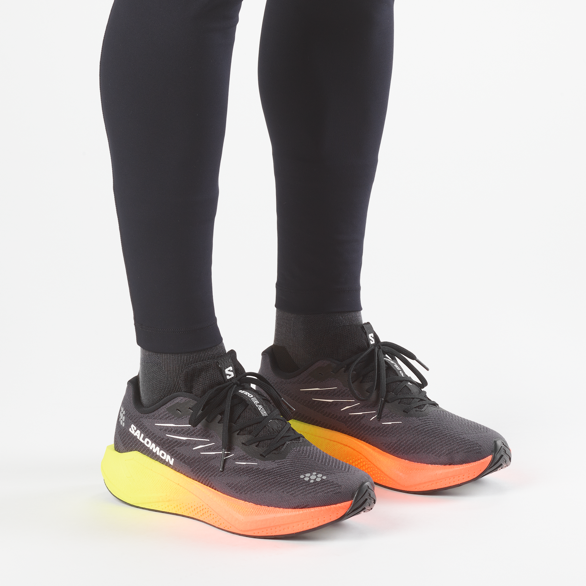 AERO BLAZE 4 GRADIENT Secondary image