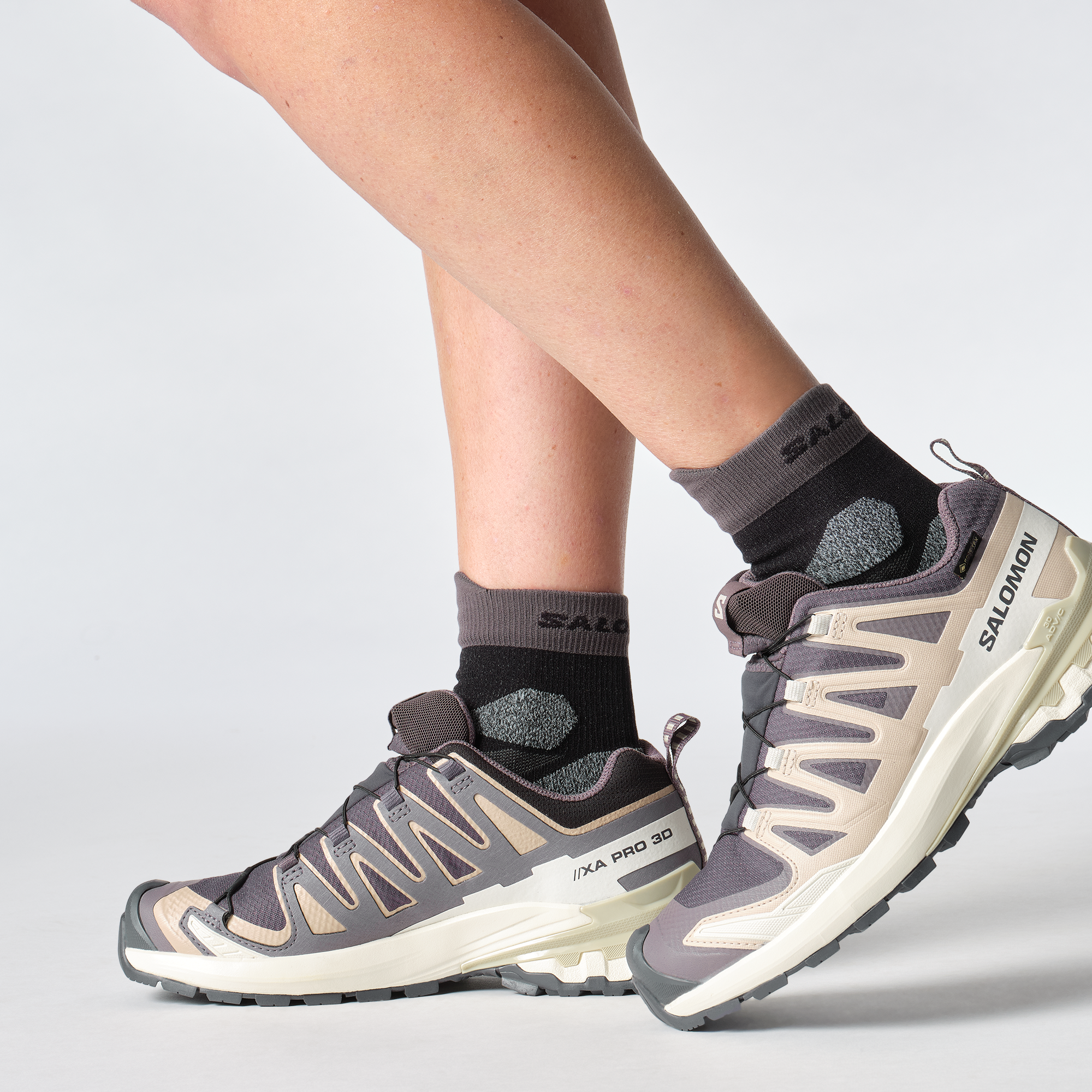 XA PRO 3D V9 GORE-TEX Secondary image